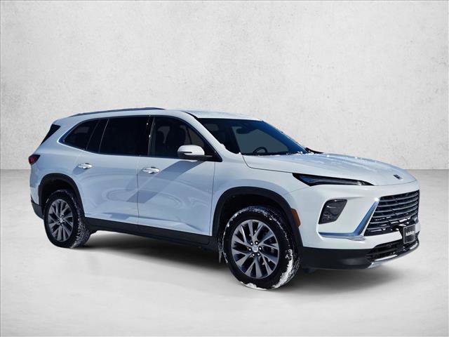 Used 2025 Buick Enclave Preferred image 3