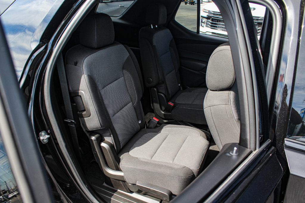 Used 2023 Chevrolet Traverse LT FWD image 24