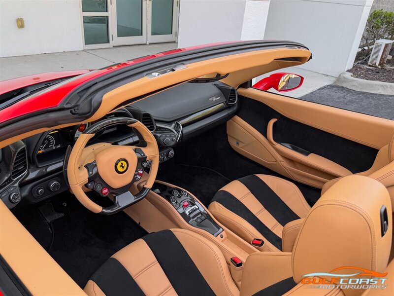 Used 2014 Ferrari 458 Spider RWD image 2