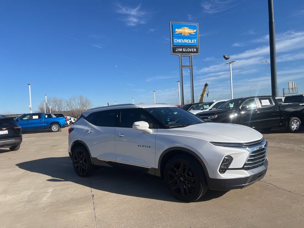 Used 2023 Chevrolet Blazer Premier w/ Driver Confidence II Package image 6