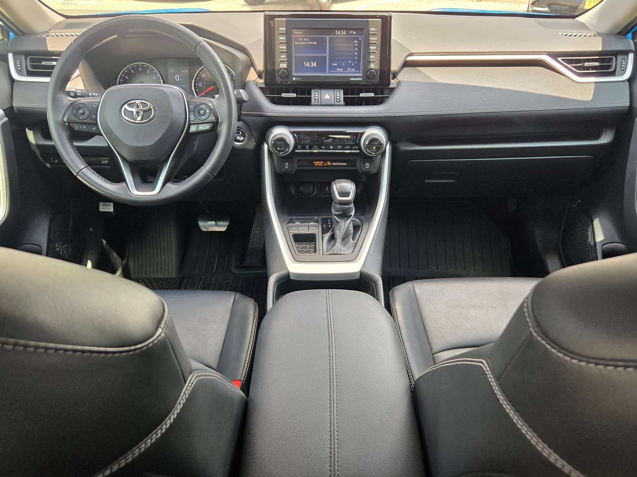 Used 2021 Toyota RAV4 XLE Premium FWD image 15