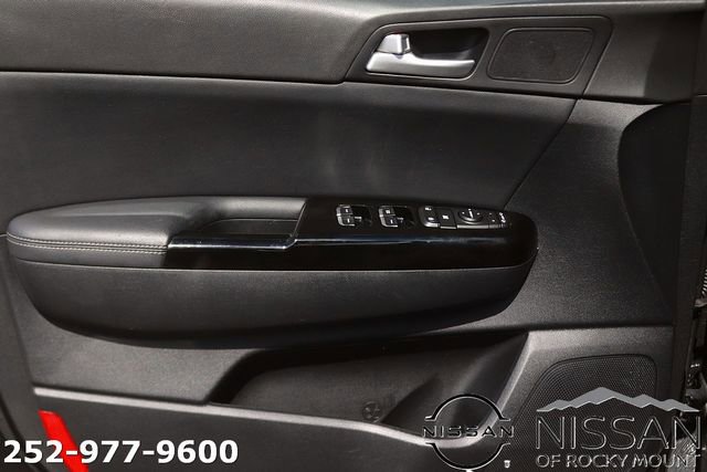 Used 2021 Kia Sportage S w/ S FWD Premium Package image 9