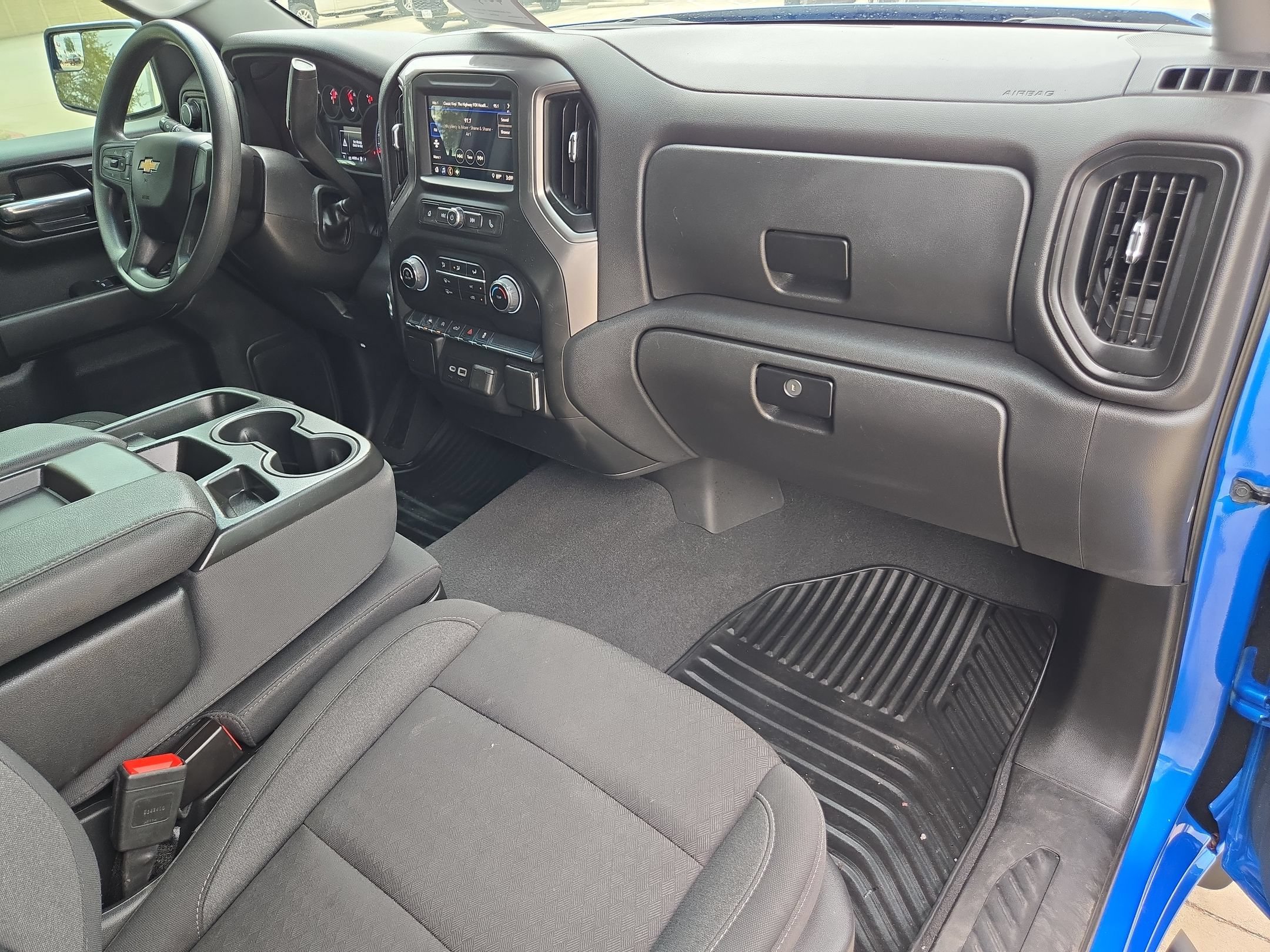 Certified 2025 Chevrolet Silverado 1500 Custom w/ Turbomax Blackout Package AWD/4WD image 24