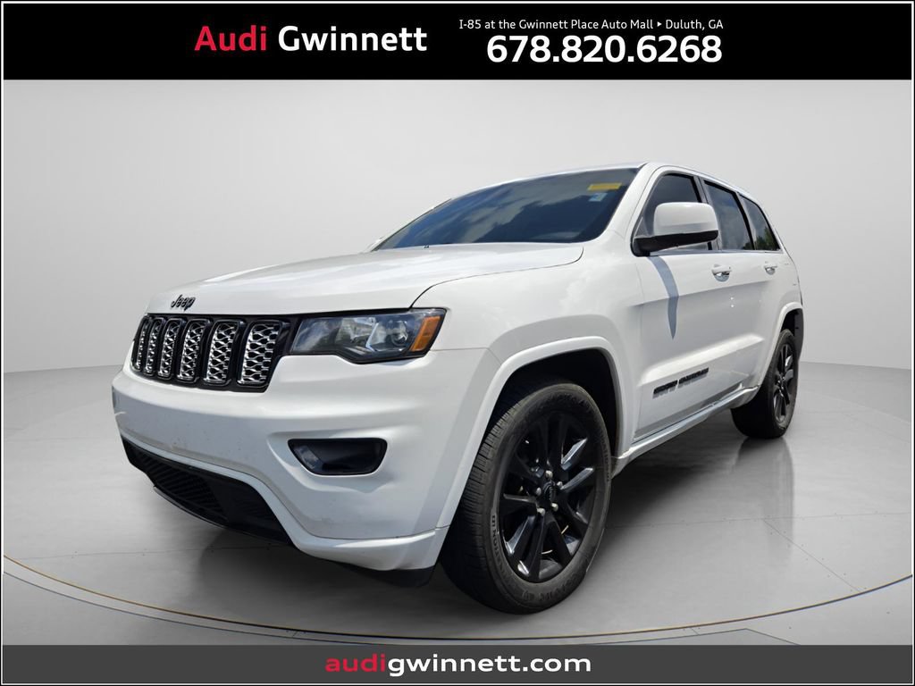 Used 2018 Jeep Grand Cherokee Altitude RWD image 1