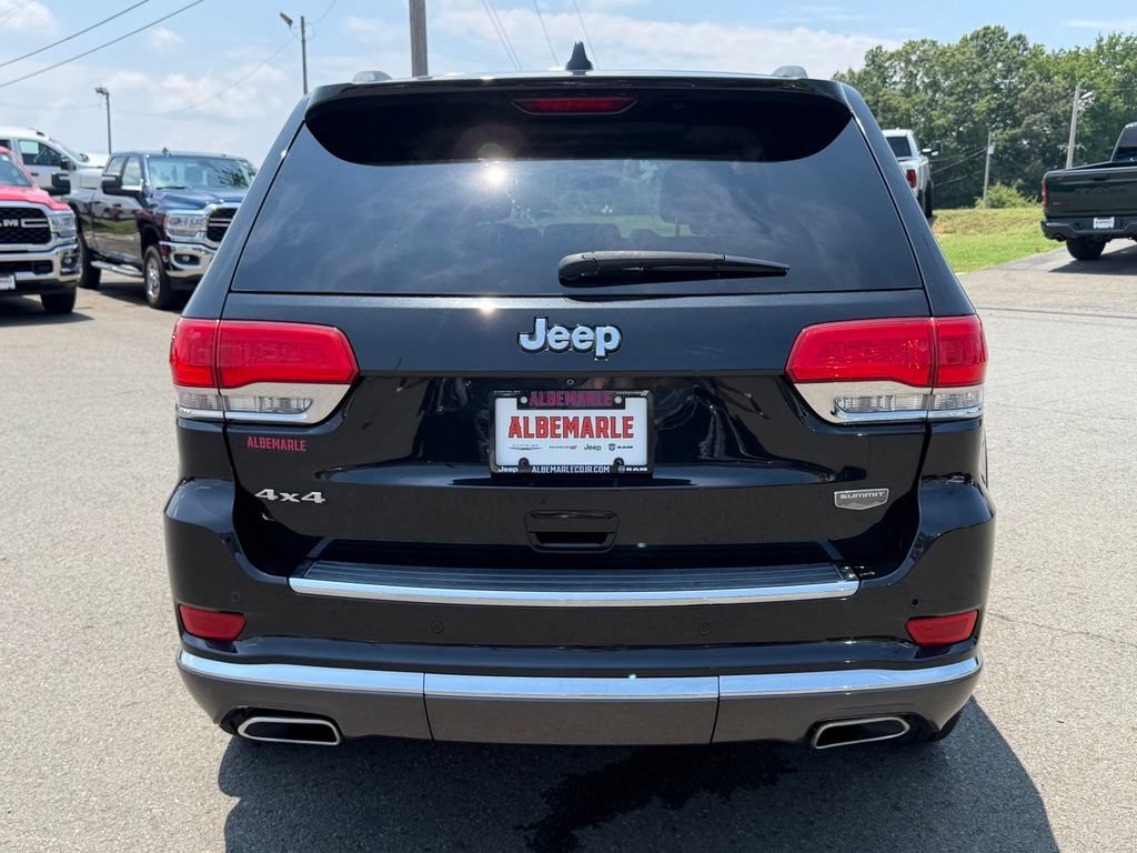 Used 2016 Jeep Grand Cherokee Summit AWD/4WD image 4