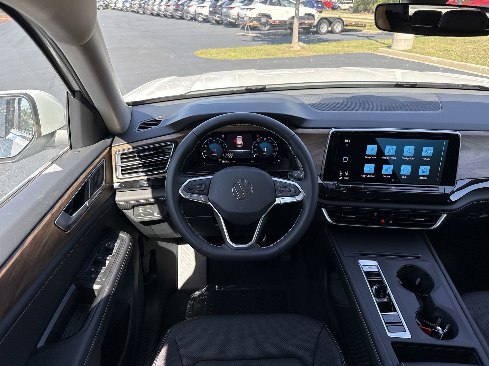 New 2026 Volkswagen Atlas SE image 15