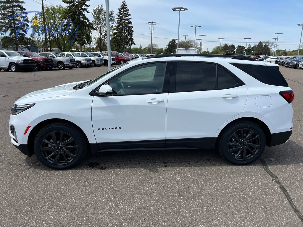 Certified 2023 Chevrolet Equinox RS w/ RS Leather Package AWD/4WD image 2