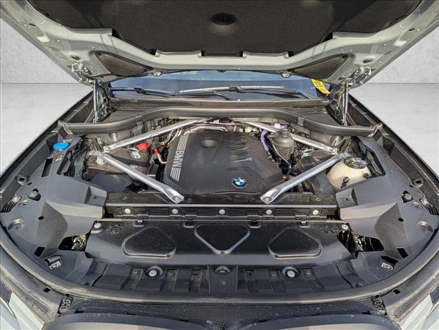 Used 2024 BMW X7 xDrive40i w/ M Sport Package image 25