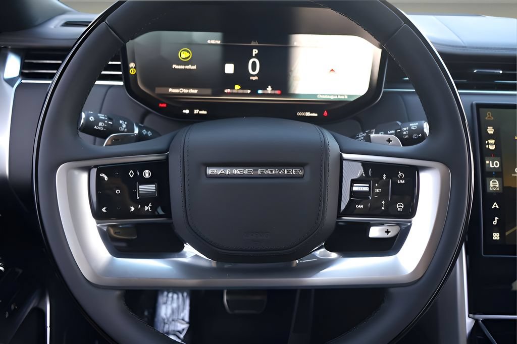 New 2026 Land Rover Range Rover Long Wheelbase SE AWD/4WD image 18