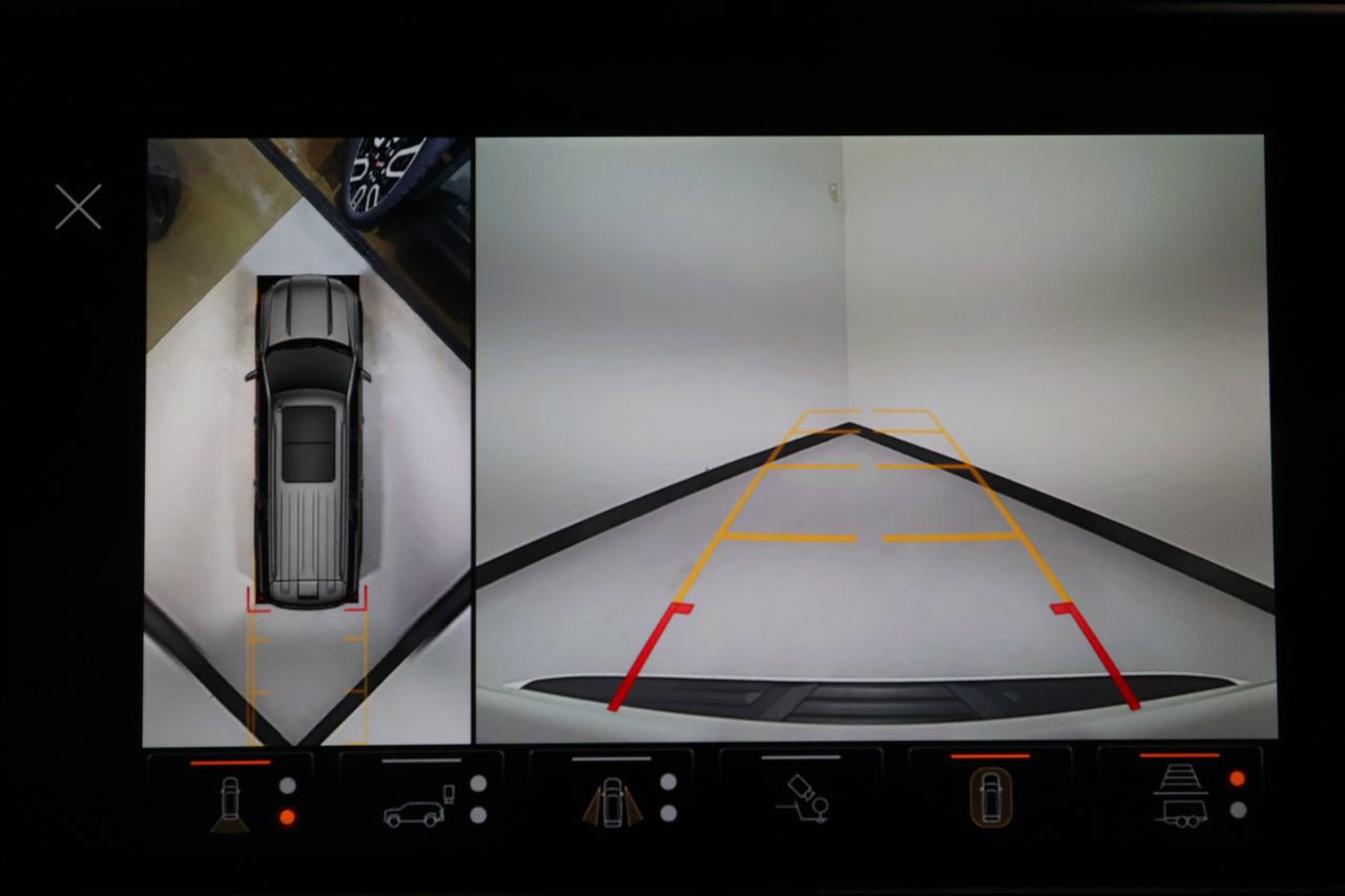 Certified 2024 GMC Yukon XL Denali w/ Denali Reserve Package image 14