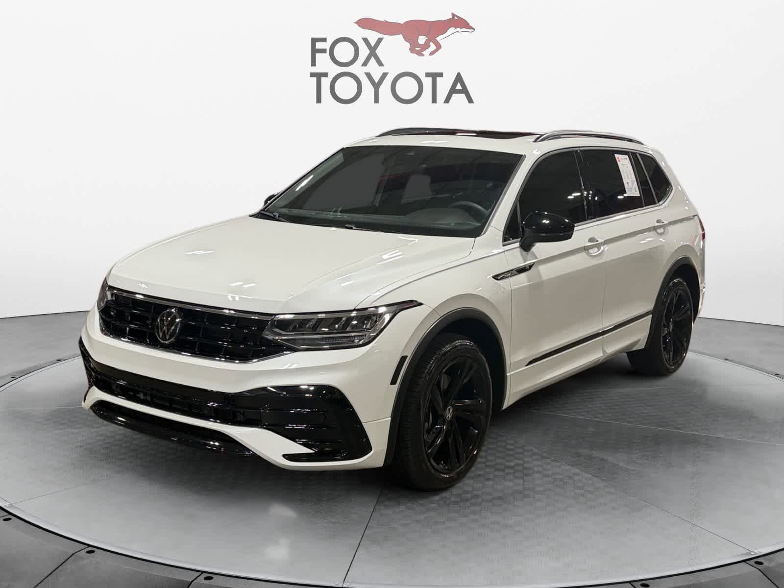Used 2024 Volkswagen Tiguan SE R-Line