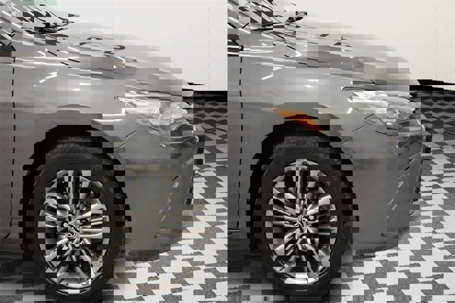 Used 2015 Toyota Camry image 13