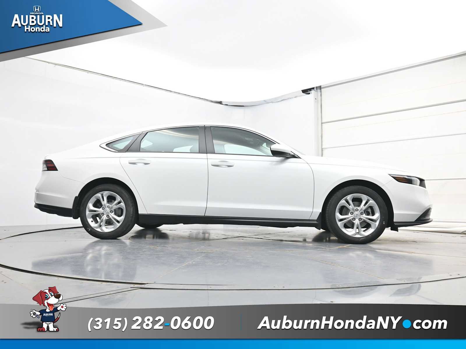 Used 2023 Honda Accord LX image 30