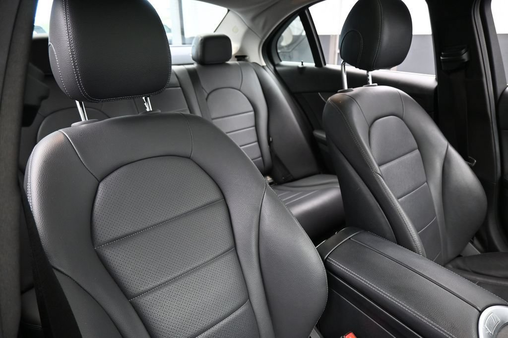 Used 2019 Mercedes-Benz C 300 Sedan image 39