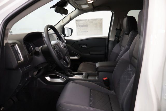 New 2025 Nissan Frontier SV image 9