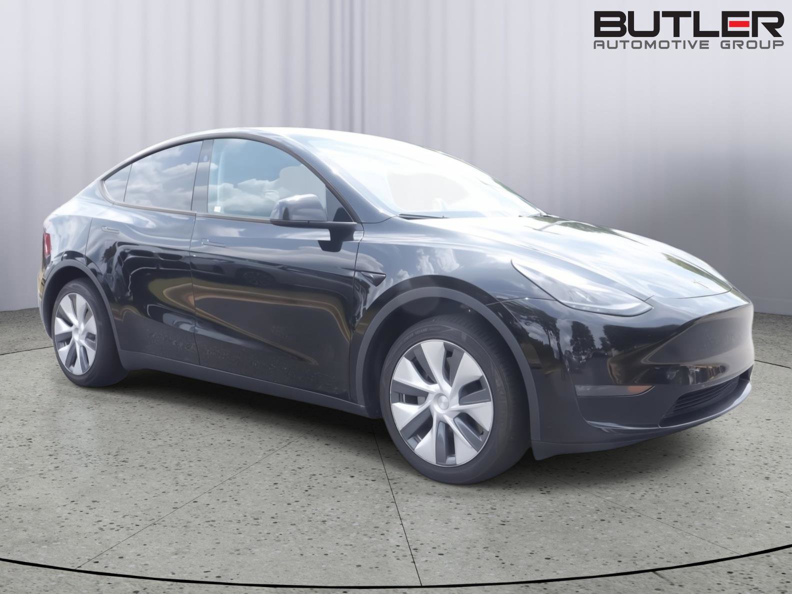Used 2023 Tesla Model Y Long Range AWD/4WD image 3