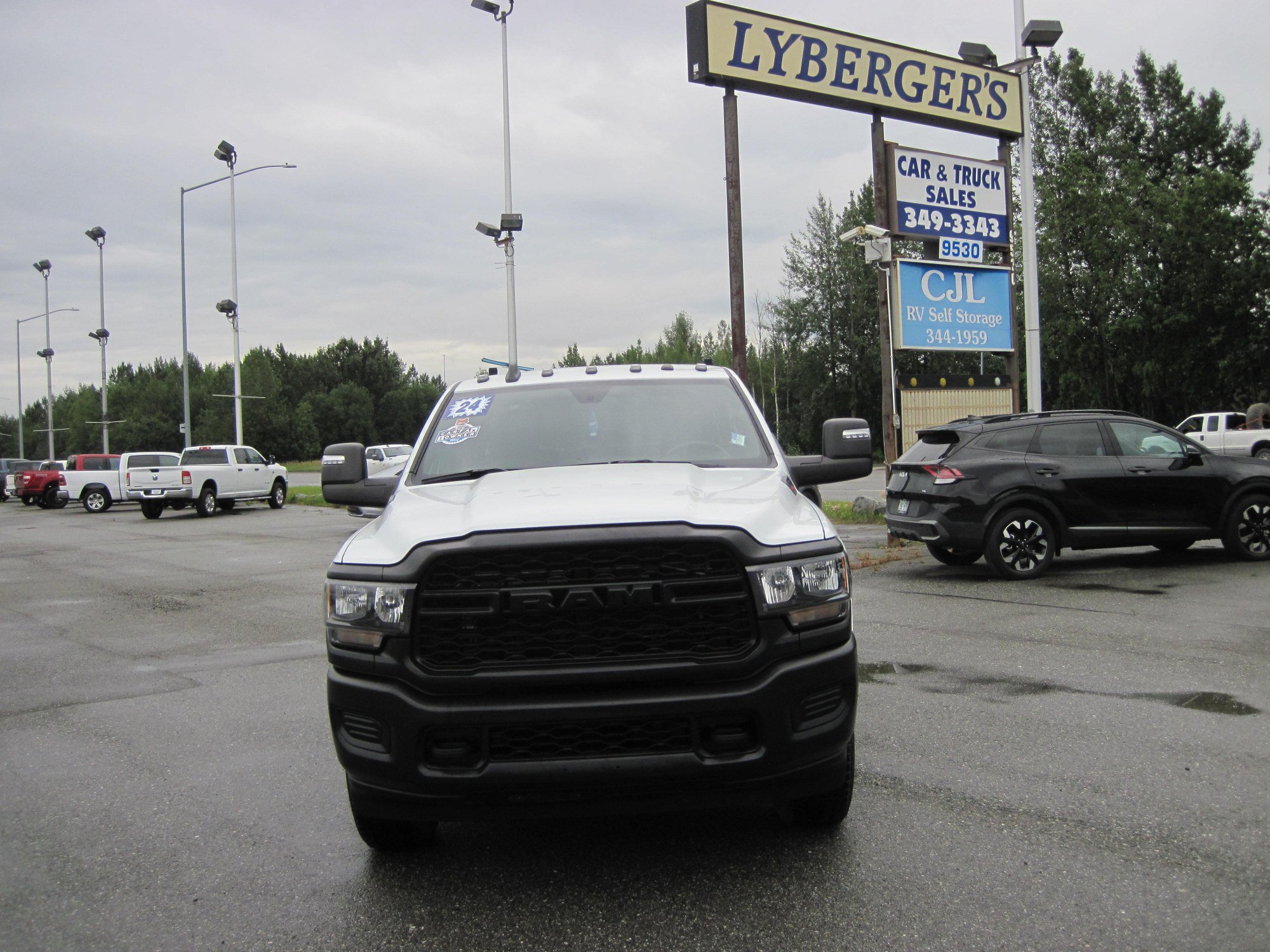 Used 2024 RAM 2500 Tradesman AWD/4WD image 1