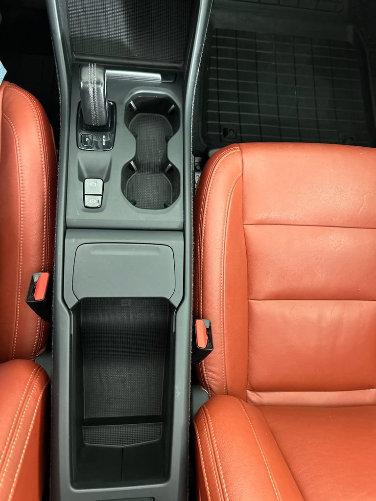Used 2019 Volvo XC40 T5 Momentum AWD/4WD image 14