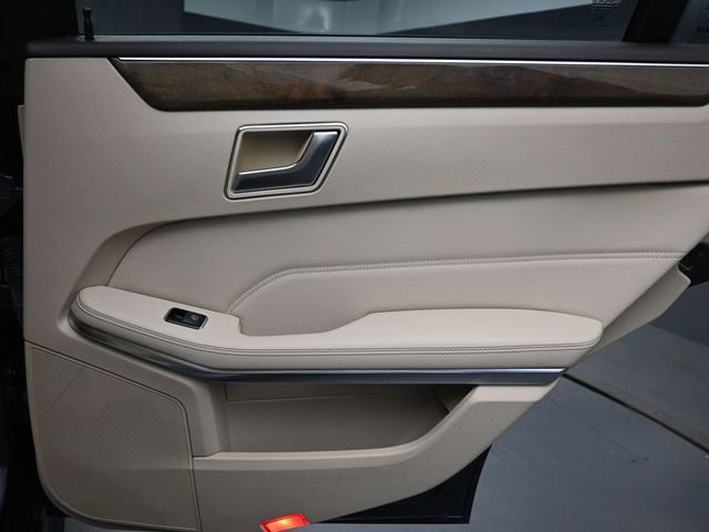 Used 2016 Mercedes-Benz E 350 Sedan image 27