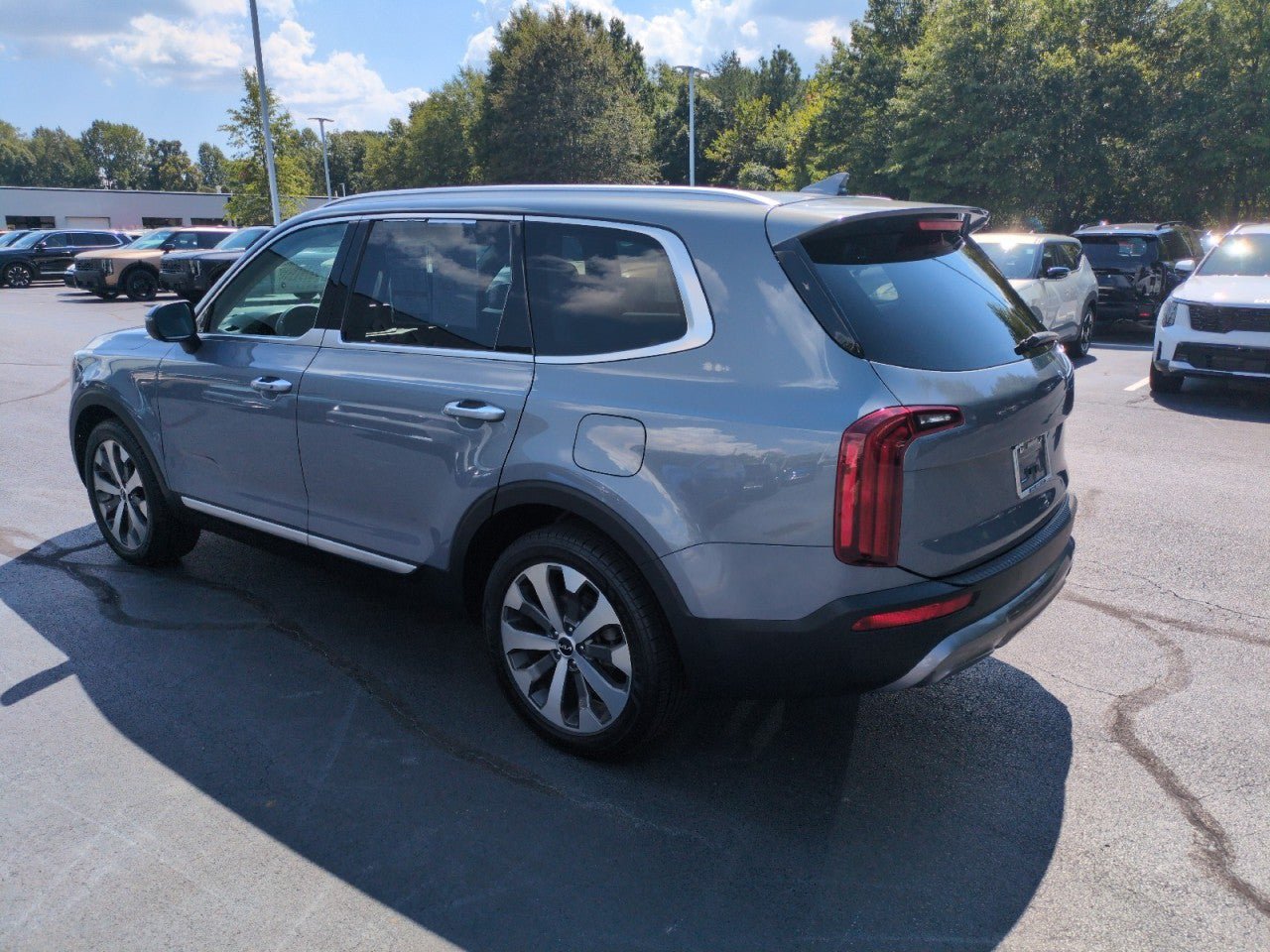 Certified 2022 Kia Telluride S AWD/4WD image 5