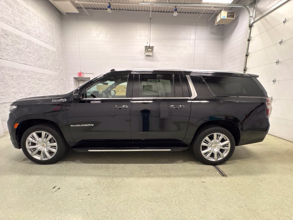 Certified 2023 Chevrolet Suburban High Country AWD/4WD image 7