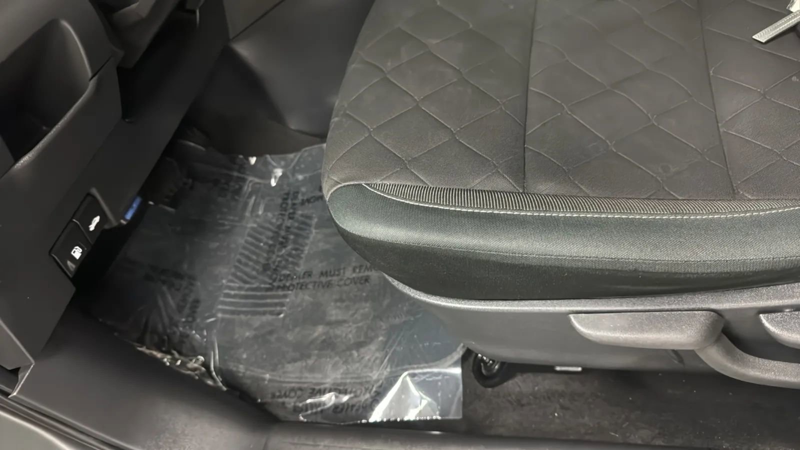 Used 2020 Nissan Kicks SV w/ Exterior Package FWD image 27
