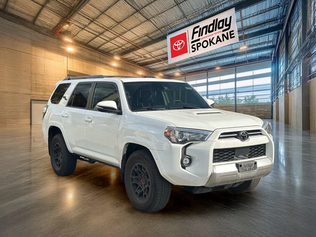 Used 2022 Toyota 4Runner TRD Off-Road Premium w/ TRD Black Wheel Package (TMS) AWD/4WD image 3