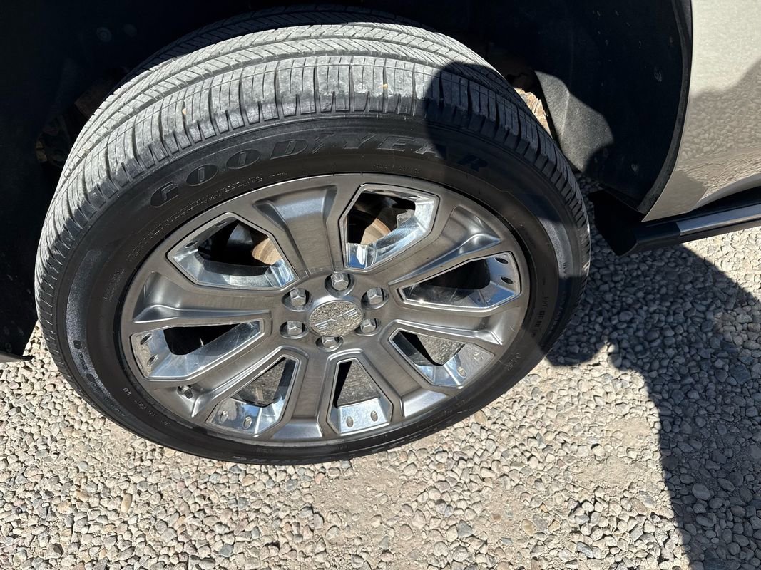 Used 2015 GMC Yukon Denali w/ Premium Package image 34