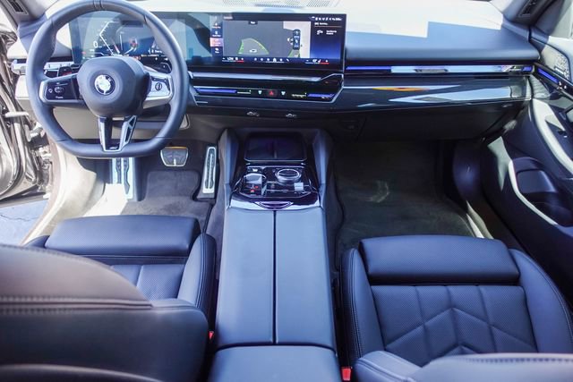 Used 2024 BMW 530i w/ M Sport Package RWD image 4