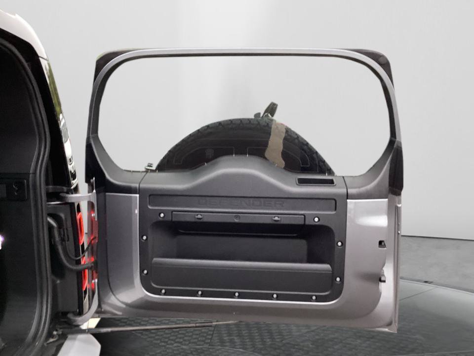 Used 2023 Land Rover Defender 110 S AWD/4WD image 18