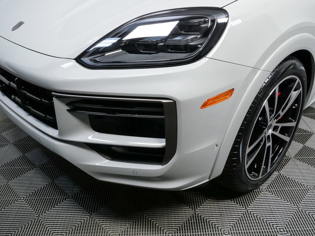 New 2026 Porsche Cayenne Turbo image 36