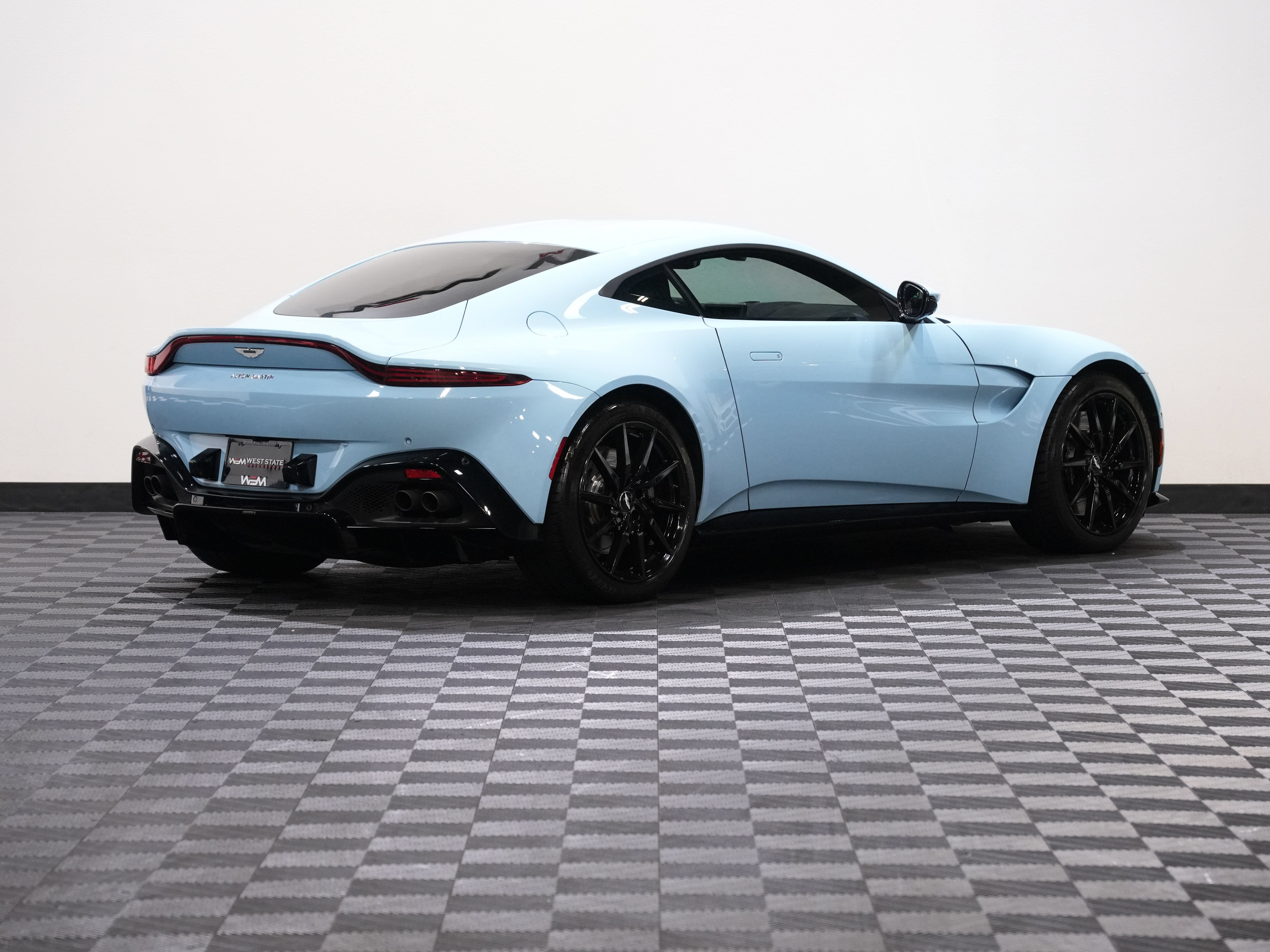 Used 2020 Aston Martin V8 Vantage Coupe RWD image 6