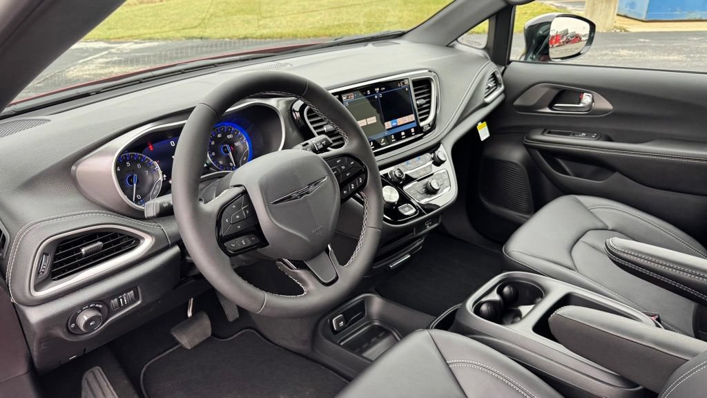 New 2026 Chrysler Pacifica Select w/ S Appearance Package FWD image 14