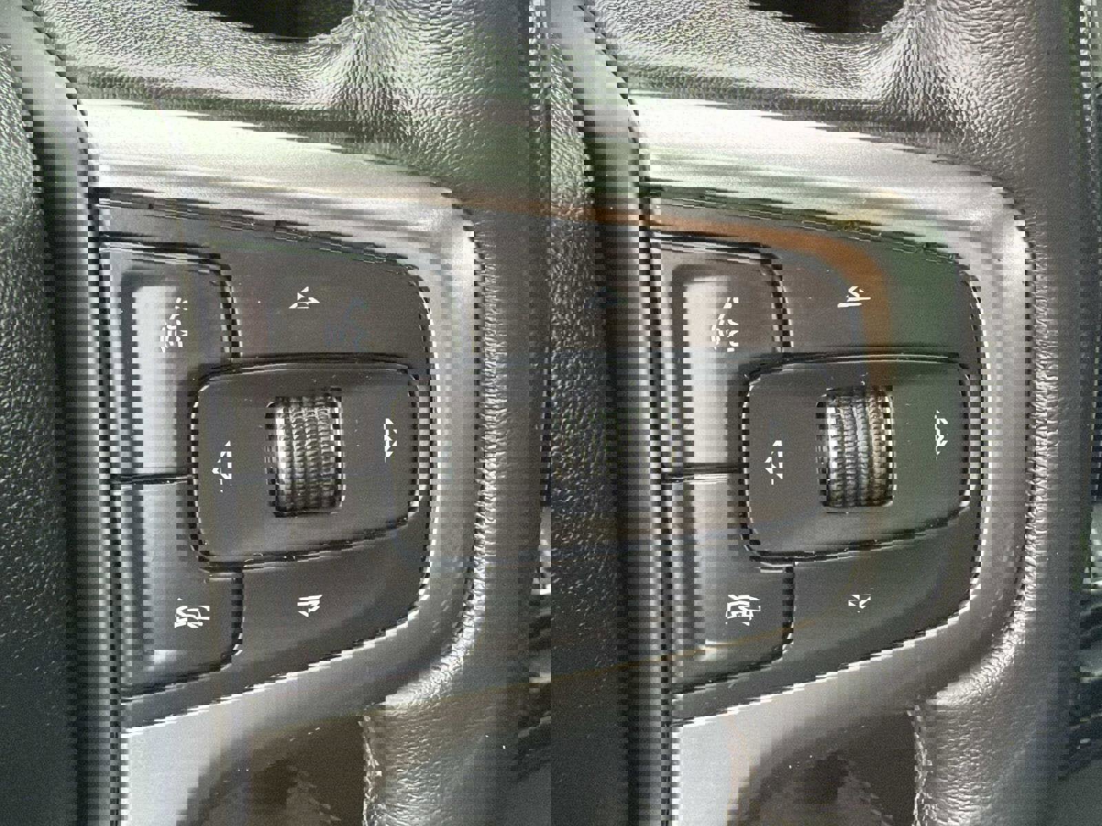 Used 2021 Chevrolet Silverado 1500 LT w/ Z71 Off-Road Package image 7