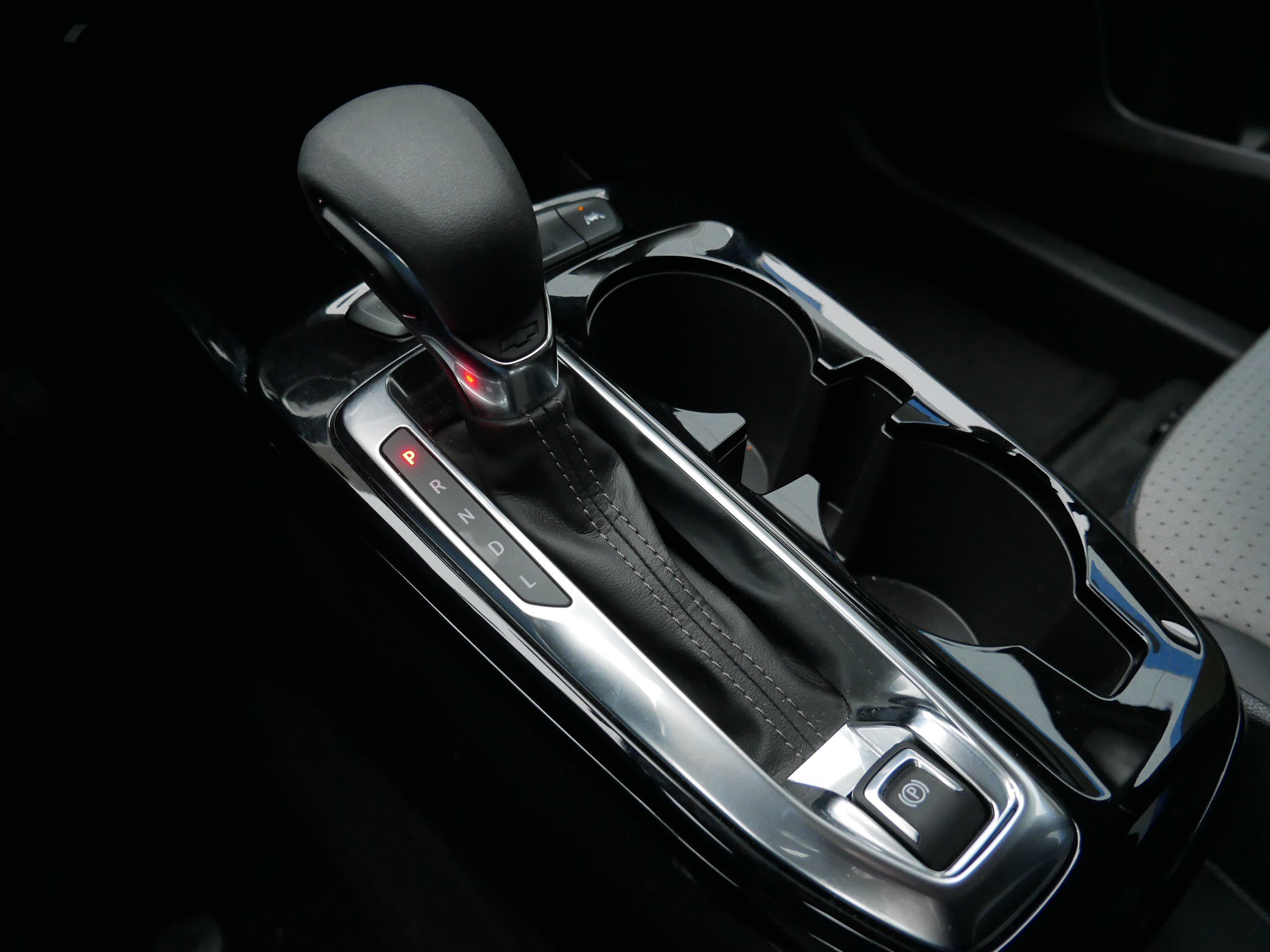 Certified 2025 Chevrolet Trax LT w/ LT Convenience Package image 16