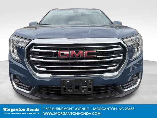 Used 2024 GMC Terrain SLT AWD/4WD image 2