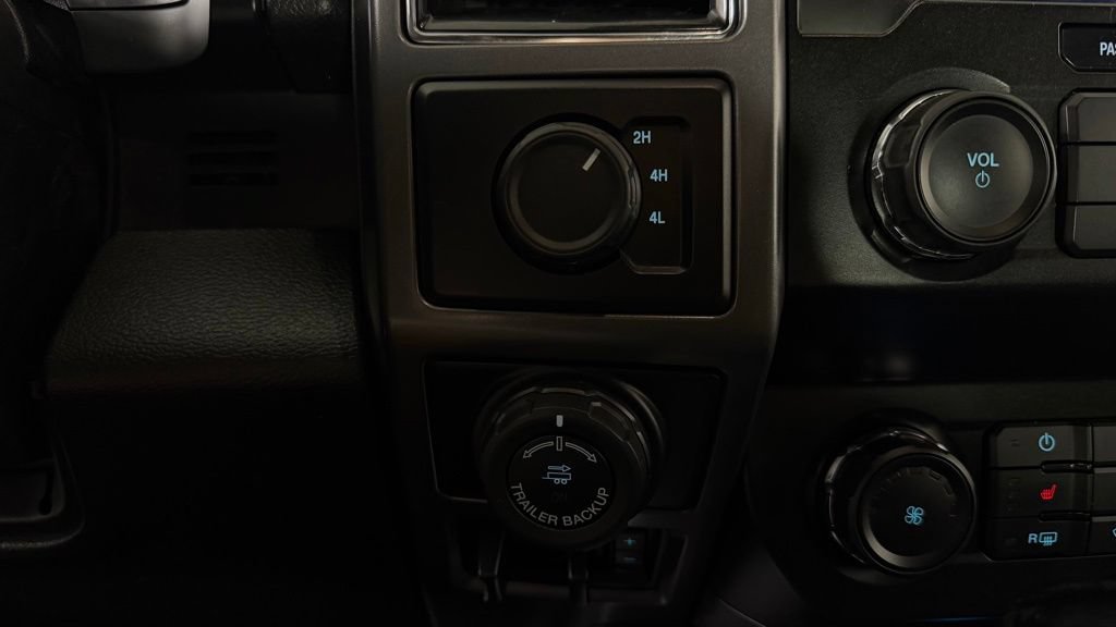 Used 2019 Ford F150 XLT w/ Equipment Group 302A Luxury AWD/4WD image 22