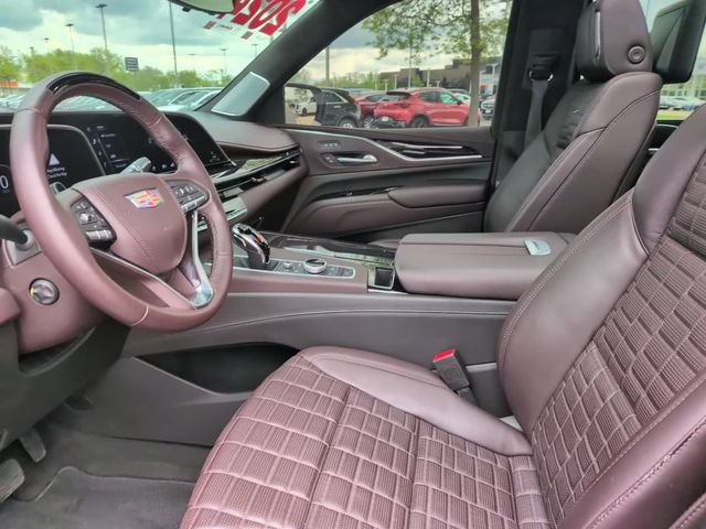 Used 2024 Cadillac Escalade Sport Platinum w/ LPO, ONYX Package AWD/4WD image 14