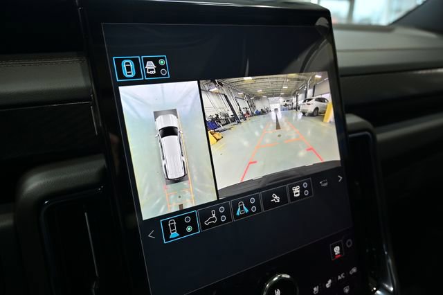 New 2026 GMC Yukon XL AT4 w/ AT4 Premium Plus Package image 19