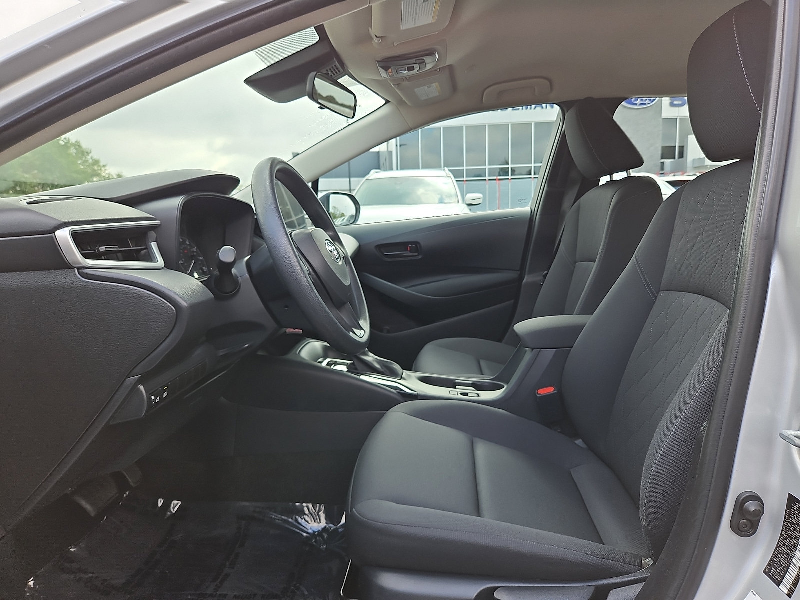 Used 2024 Toyota Corolla LE FWD image 13