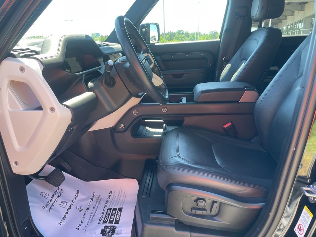 Used 2023 Land Rover Defender 110 S image 12