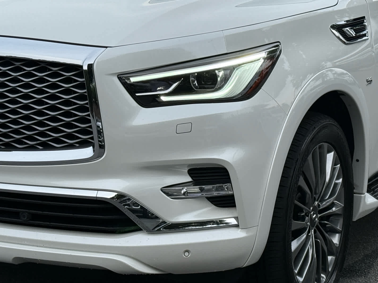 Used 2019 INFINITI QX80 Luxe w/ Proactive Package AWD/4WD image 10