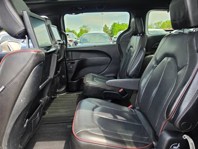 Used 2020 Chrysler Pacifica Limited FWD image 11