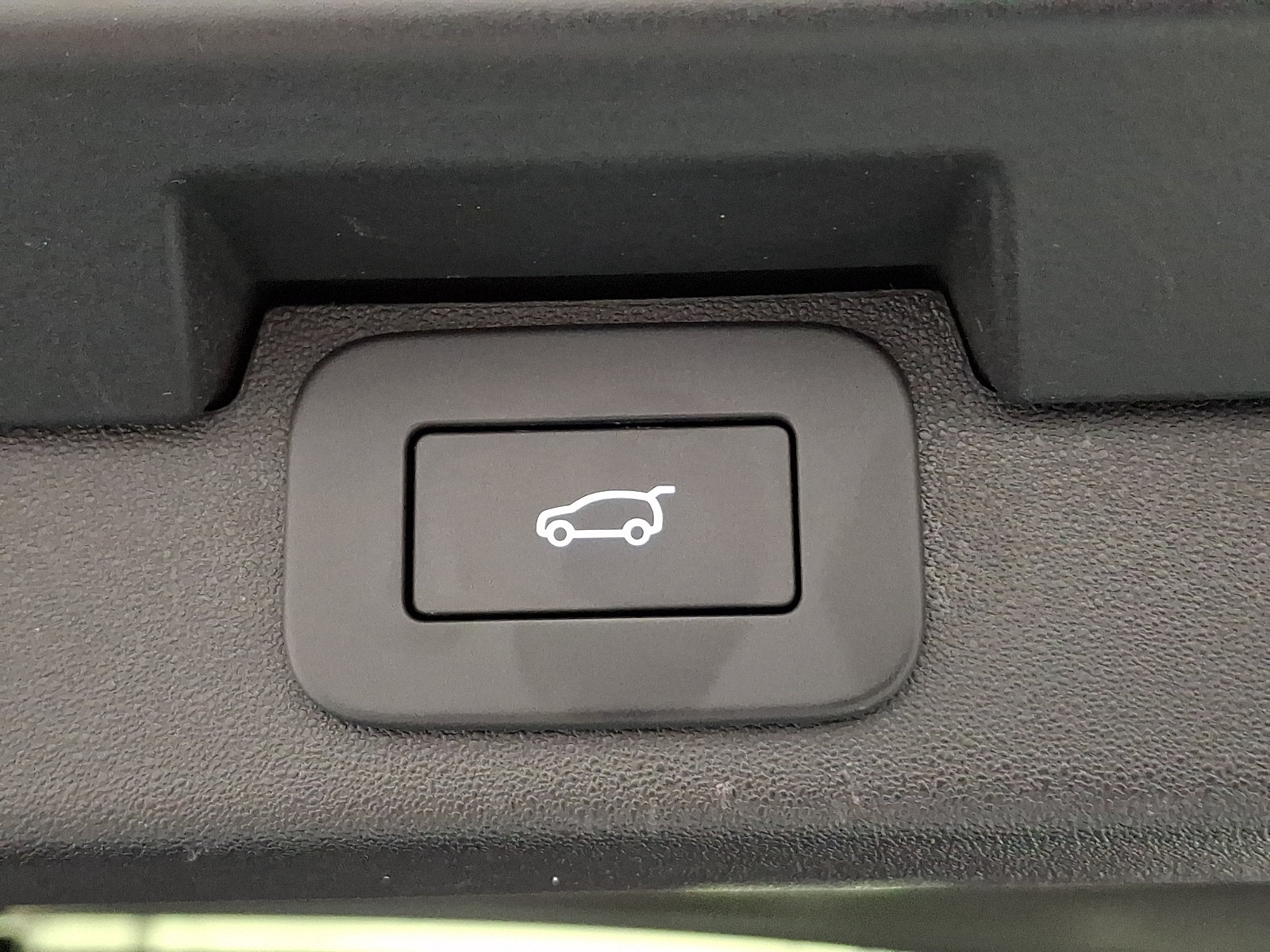 Certified 2025 Land Rover Discovery Dynamic SE AWD/4WD image 33