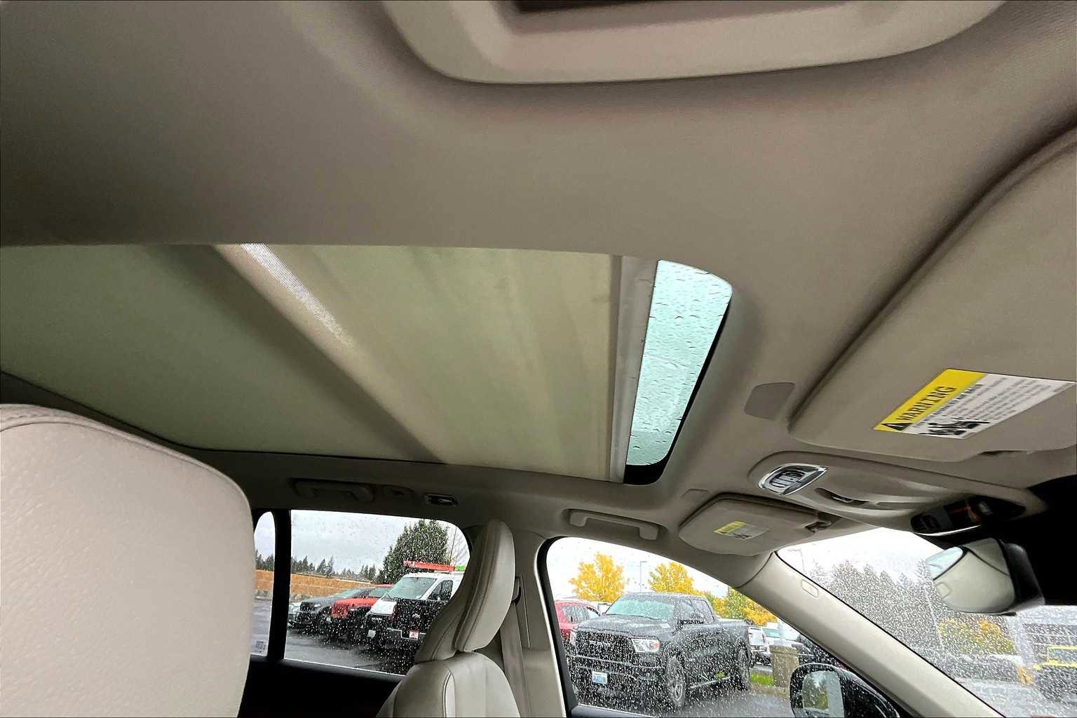 Used 2022 Volvo XC90 T6 Momentum w/ Climate Package image 30