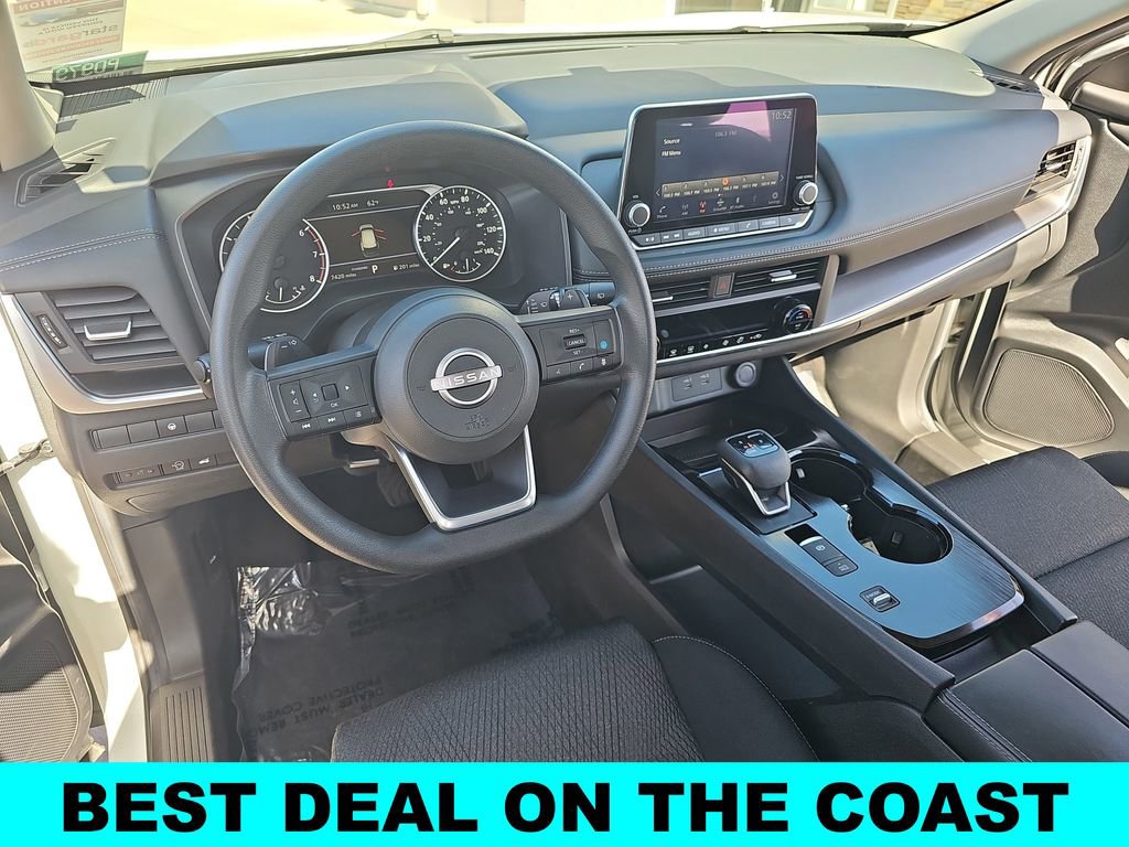 Used 2024 Nissan Rogue SV image 16