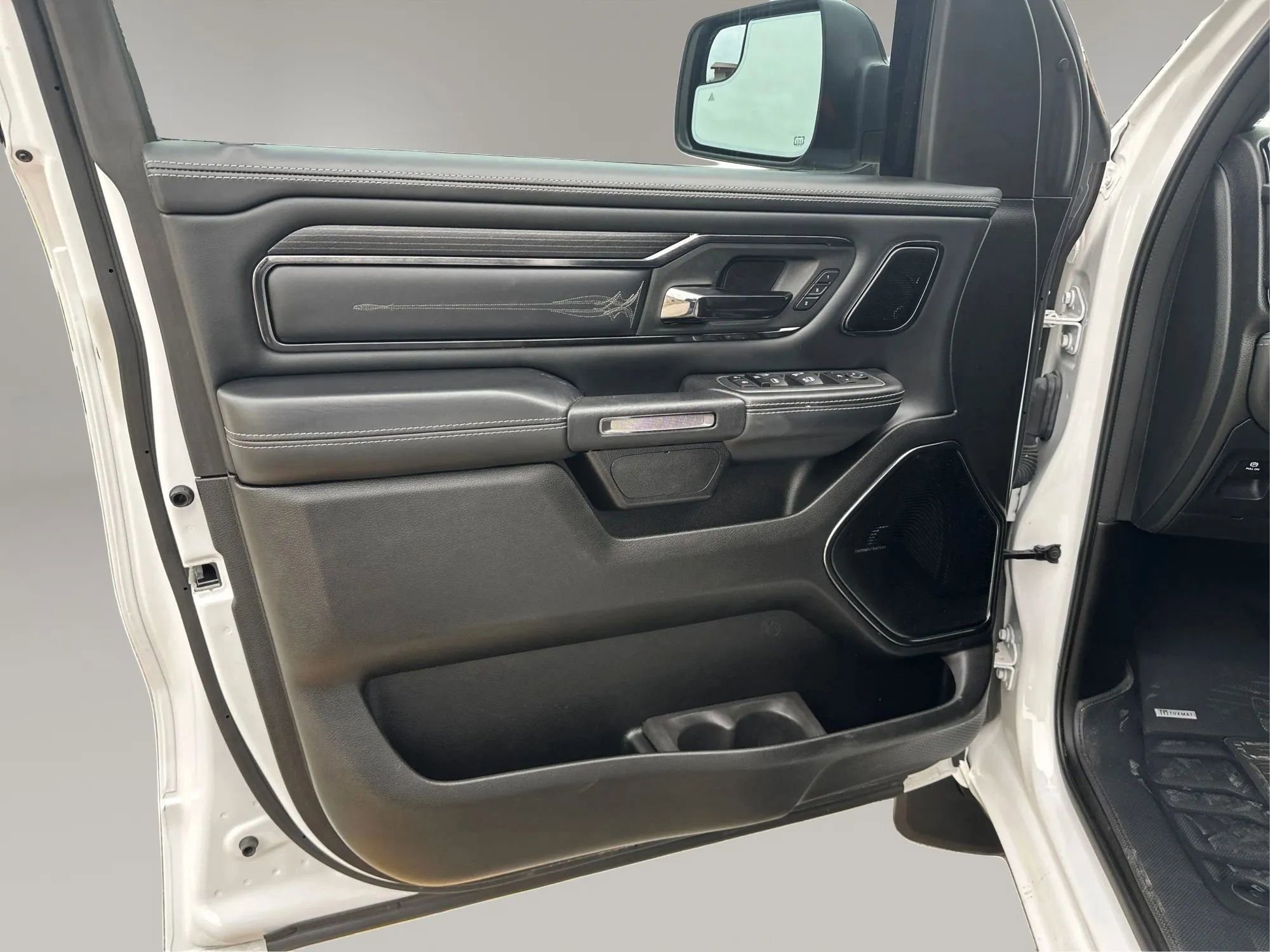 Used 2023 RAM 1500 Limited AWD/4WD image 21