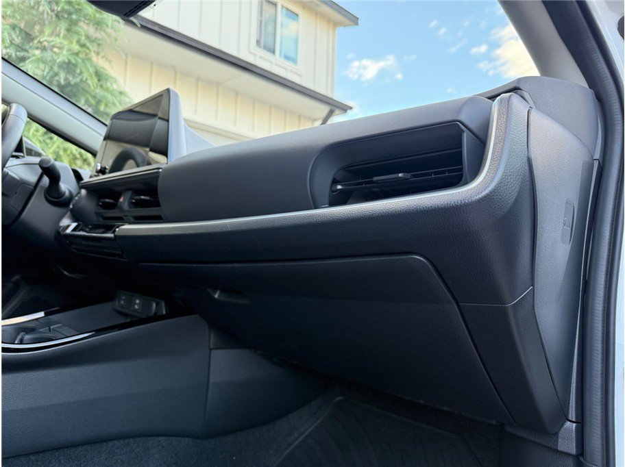 Used 2023 Toyota Prius LE image 38