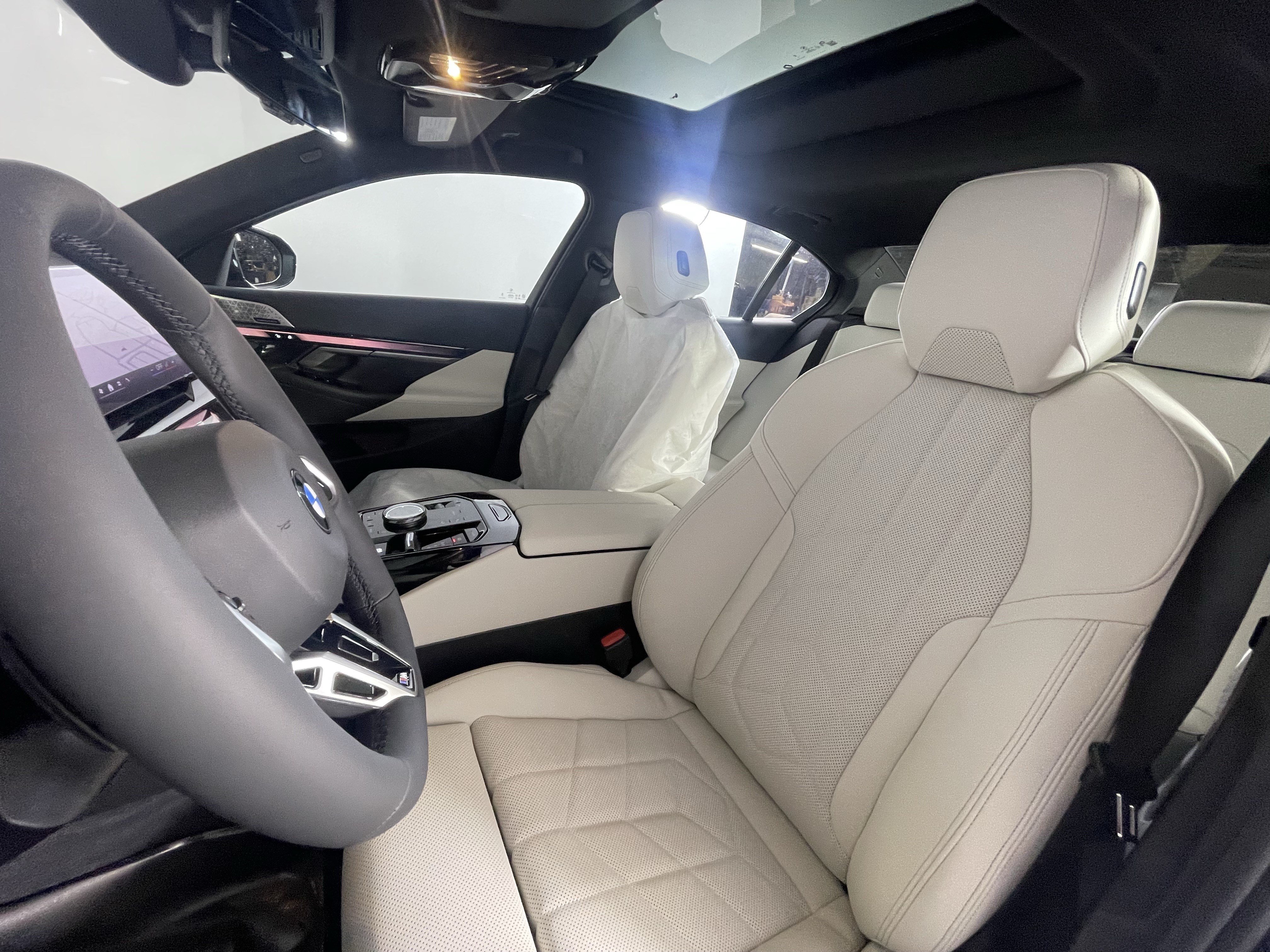 New 2027 BMW 530i xDrive w/ M Sport Package AWD/4WD image 9