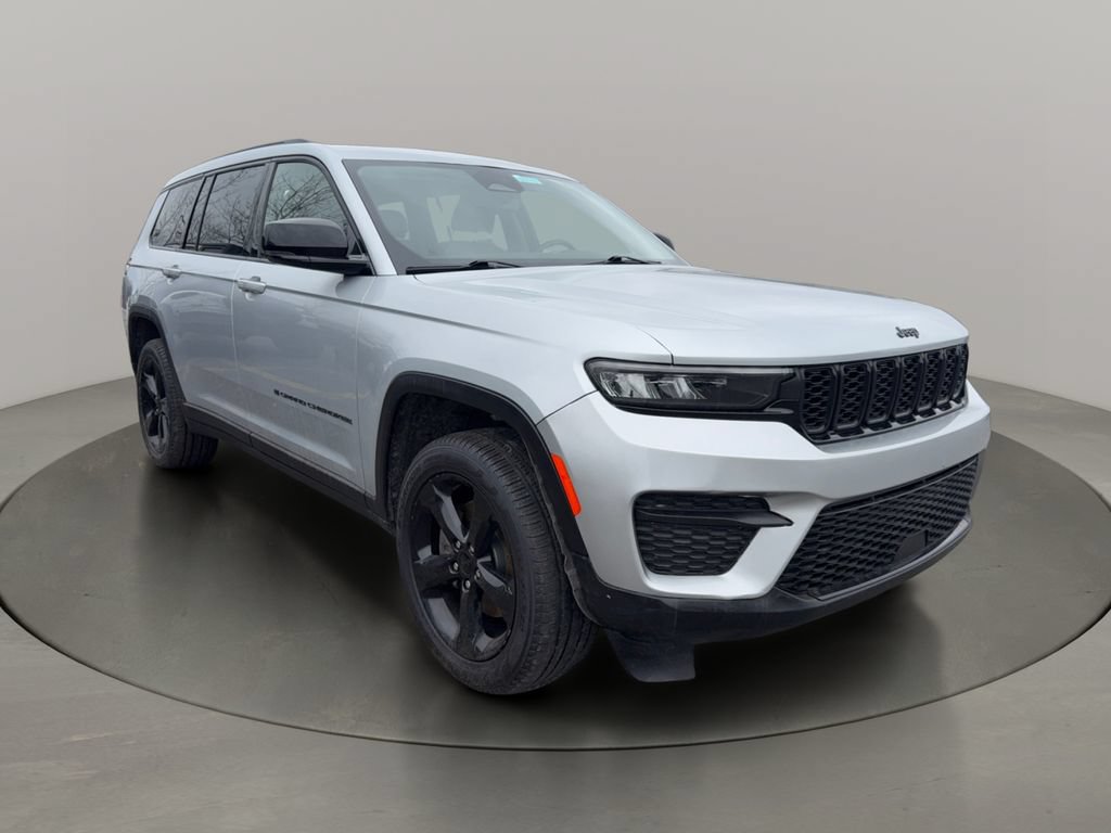 Used 2023 Jeep Grand Cherokee L Limited w/ Black Appearance Package AWD/4WD image 6